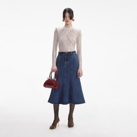 Topp med champagnefarget strassmønster til dame | Selvportrett-topp